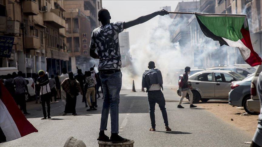 السودان.. مواجهات بين متظاهرين والشرطة