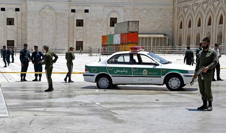إيران: اعتقال منفذي عملية زاهدان