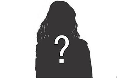 القبض على فنانة مصرية بحوزتها كمية من المخدرات
