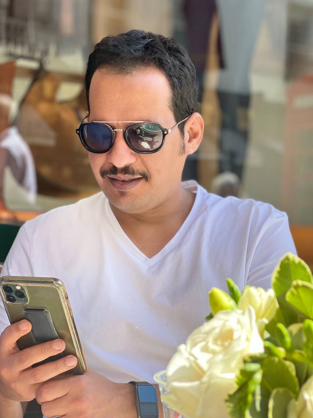 عبدالله بن جريان يفتتح ملتقى الشعراء (ڤيلا 11)