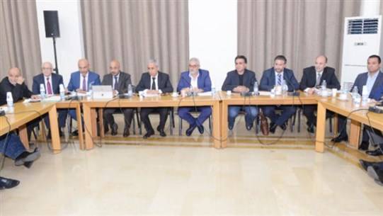 اللجنة الفرعية للأشغال تتابع موضوع السدود