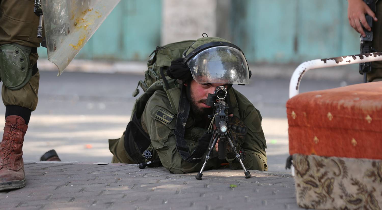 إستشهاد فلسطيني برصاص الإحتلال في مدينة نابلس