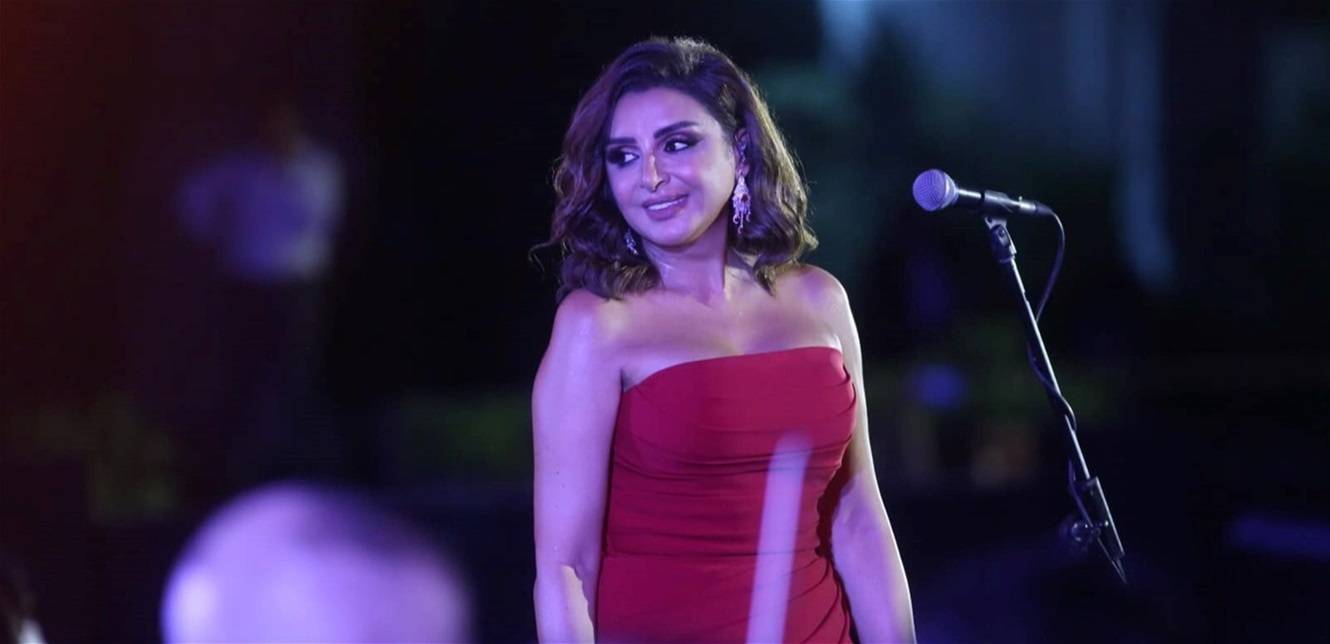 بعد تعرضها لوعكة صحية وإجراء عملية جراحية.. المشاهير يدعمون الفنانة الشهيرة