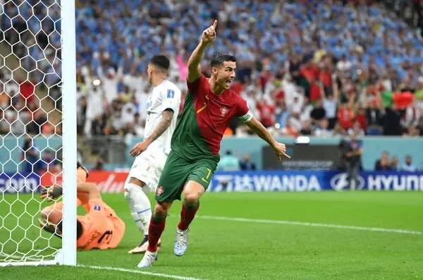 مونديال العرب: البرتغال الى الدور الثاني بفوزها على الأوروغواي (2-0)