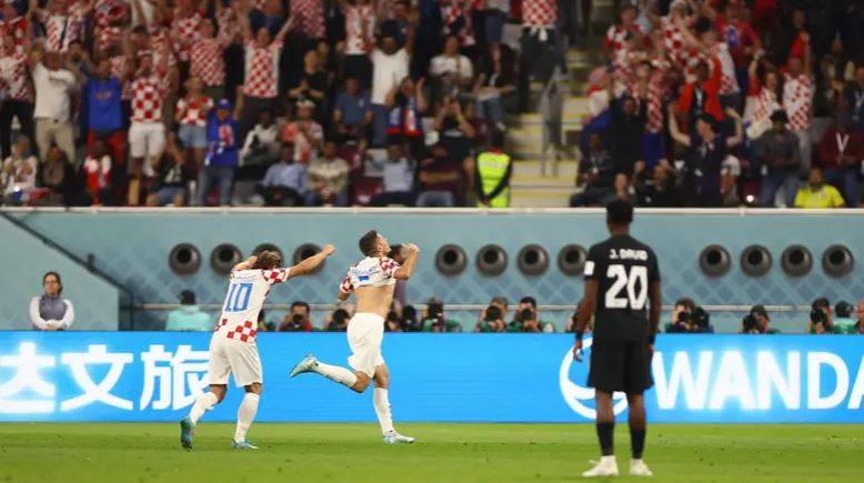 كرواتيا تهزم كندا برباعية وتقصيها من كأس العالم