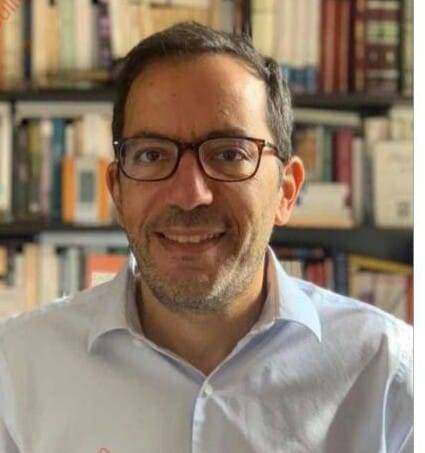 لبناني في مجلس نقابة محامي باريس