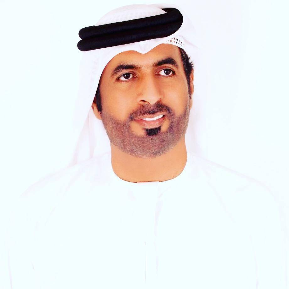 مصبح علي الكعبي يهدي الامارات "امارات السلام"