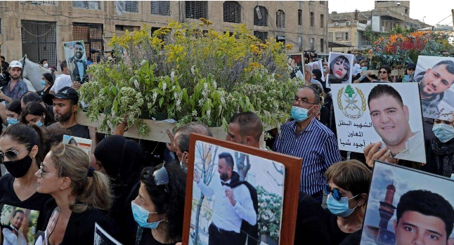 "تجمّع أهالي شهداء وجرحى انفجار المرفأ":
ما زلنا عند مطلبنا بإستدعاء الجميع بدون إستثناء