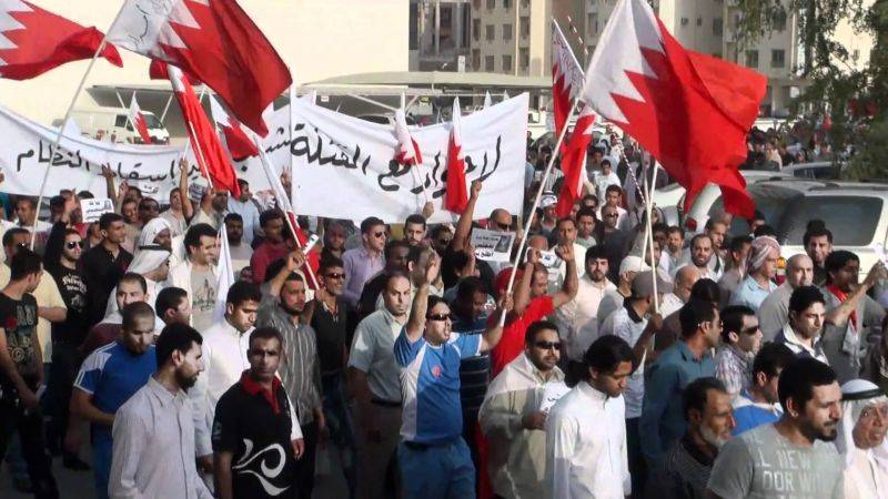 الشعب البحريني يتظاهر.. والسبب زيارة الرئيس "الاسرائيلي"