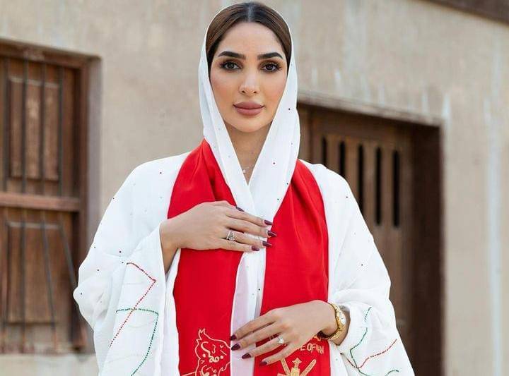 بسمة أل عيسى تشعل السوشل ميديا