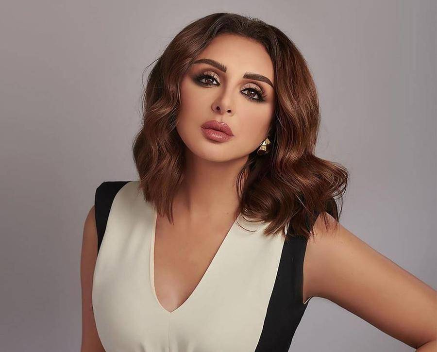 أنغام تكشف سر .. ما سبب رفضها تركيب أنابيب حنجرية؟
