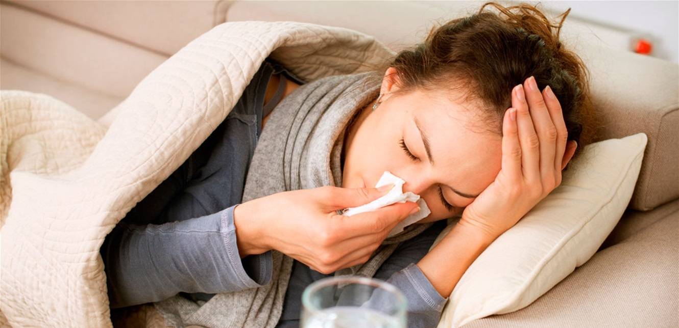 المضادات لا تنفع... خطأ يقع فيه الكثيرون عند الإصابة بنزلات البرد