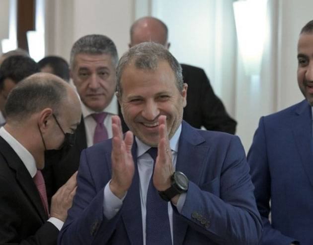 باسيل «لعبها صحّ»... فهل تلاقيه الحارة؟
