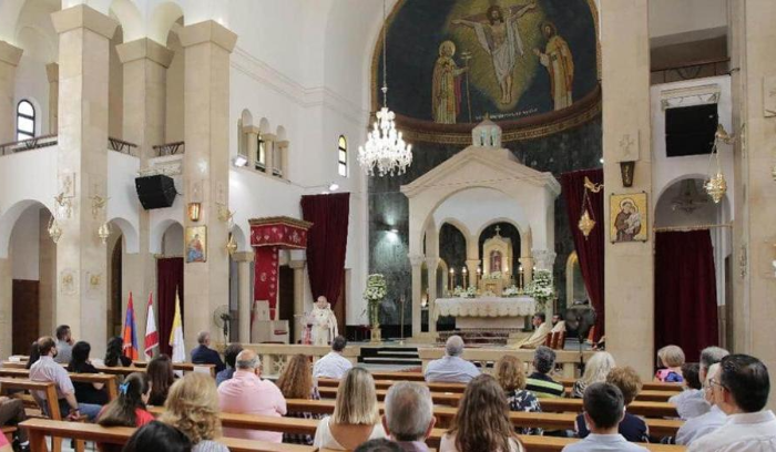 مناسيان ترأس مراسم دفن جاك جوخادريان
أسادوريان: كان أرمنياً نبيلاً ولبنانياً صادقاً