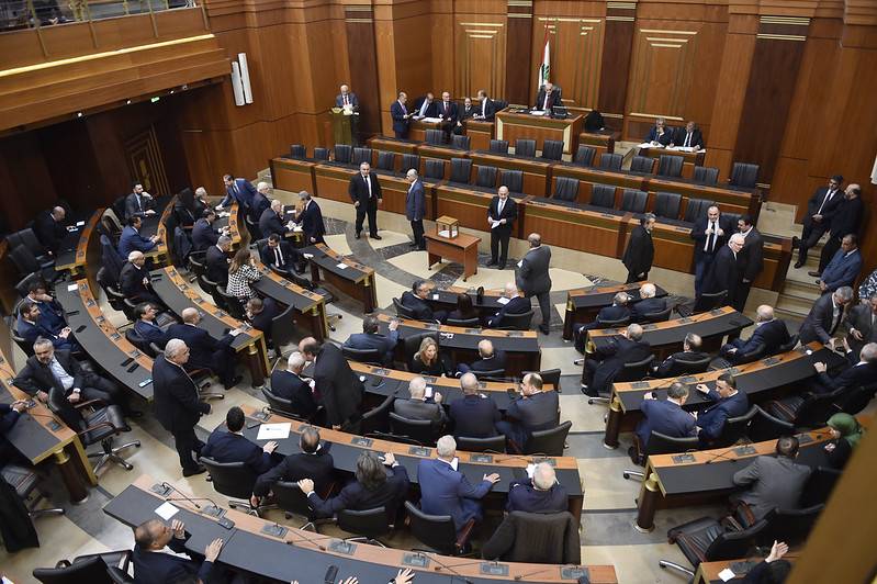 ترحيل جلسات انتخاب الرئيس للعام الجديد.. والتحرّك الخارجي دون المبادرة
إفشال مُبادرة بري يُصعّب إحداث خرق في جدار أزمة الاستحقاق الرئاسي