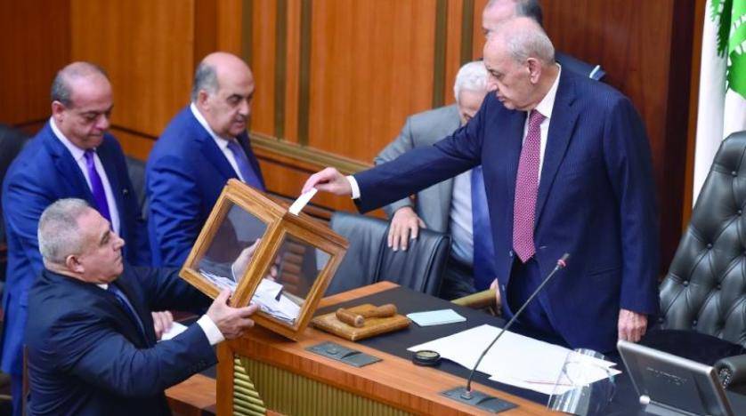 الجلسة العاشرة: الفشل متواصل ومعوض يتقدم بصوت واحد على الورقة البيضاء