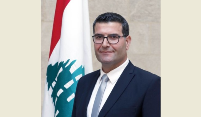الحاج حسن رعى اختتام دورة تدريبية في القاهرة
وبحث فرص التعاون مع نظيره اليمني والسفير زكي