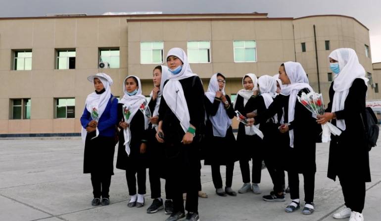 "طالبان" تحظر التعليم الجامعي للفتيات في أفغانستان