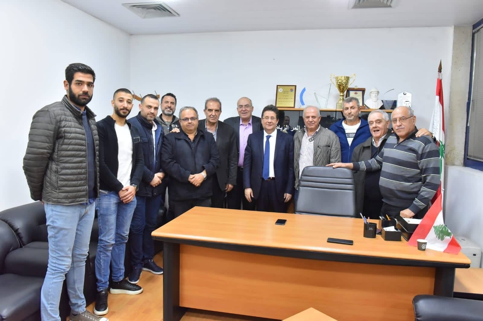 كنعان في اجتماع "الشبيبة البوشرية" داعماً للنادي :
لحركة تضامنية تحافظ على المنطقة وتحقق اولوياتها