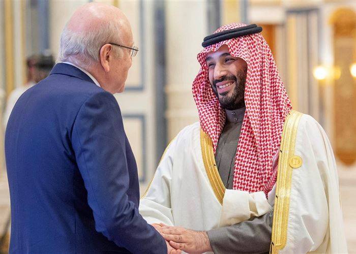 رئيس الحكومة يسعى الى تحصين «وضعه السنّي» بكتلة من 8 نواب