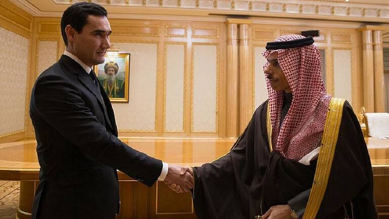 بن فرحان: "لقاء إيجابي" مع رئيس تركمانستان