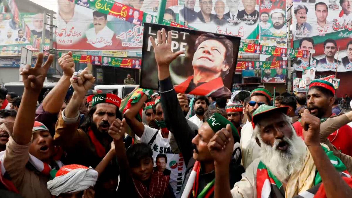 باكستان: عزل عمران خان كان "دستوريا"