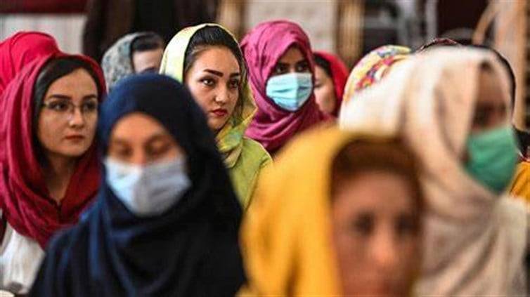 "طالبان" تأمر المنظمات الأهلية بعدم السماح للنساء بالقدوم للعمل