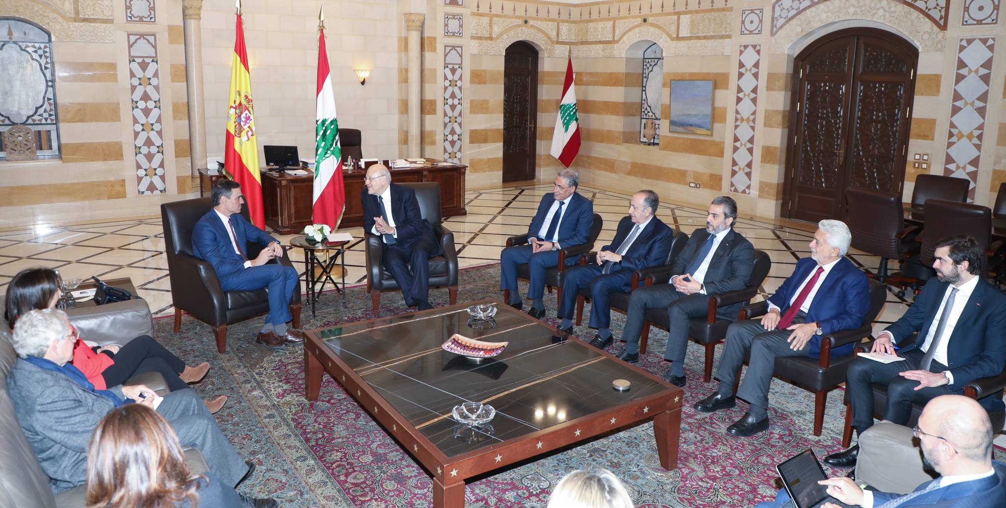 رئيس وزراء إسبانيا زار بري وميقاتي:
حريصون على دعم عمل اليونيفيل