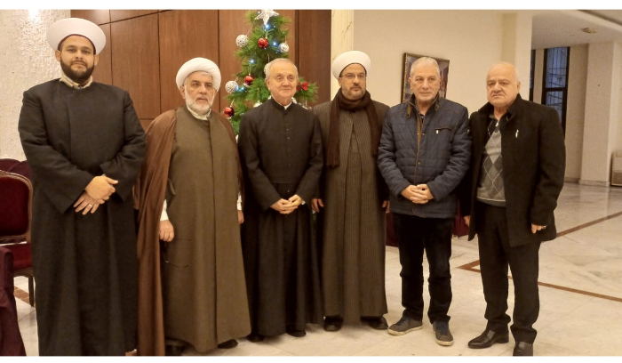 "تجمّع العلماء" زار كنيسة حارة حريك معايداً بالميلاد:
تأكيد المحبّة وتعميمها على جميع اللبنانيين