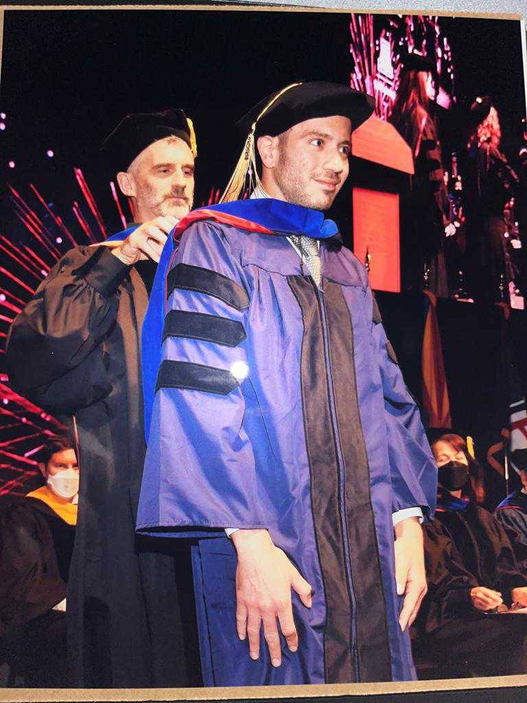 إنجازات وجوائز لدكتور الكيمياء طارق الأسعد المتفوق من جامعة اريزونا.. إليكم التفاصيل و مشروعه المميز !
