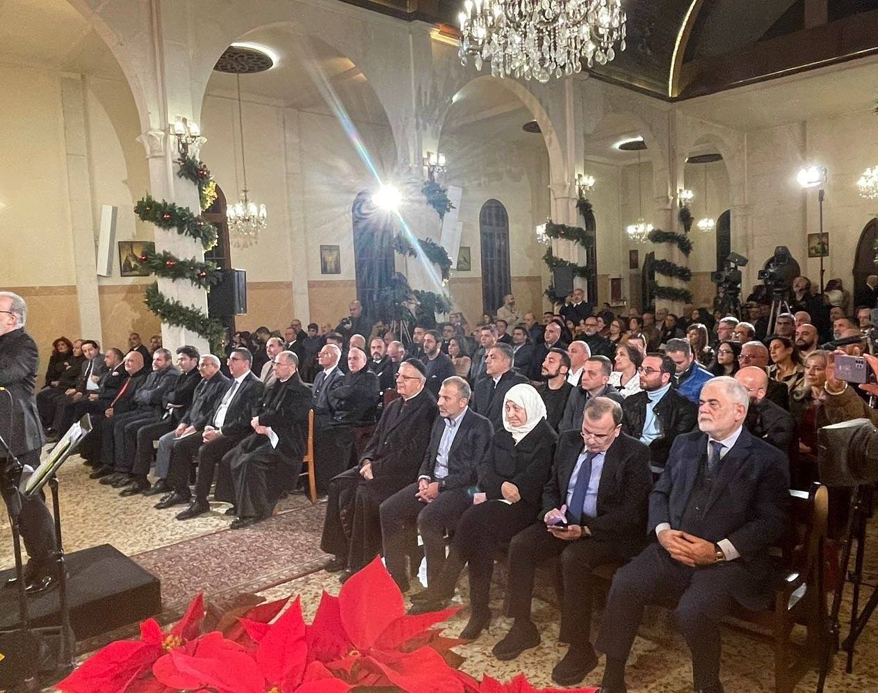 ريسيتال ميلادي في صيدا بحضور باسيل وبهية الحريري ومسؤول حزب الله في المدينة
