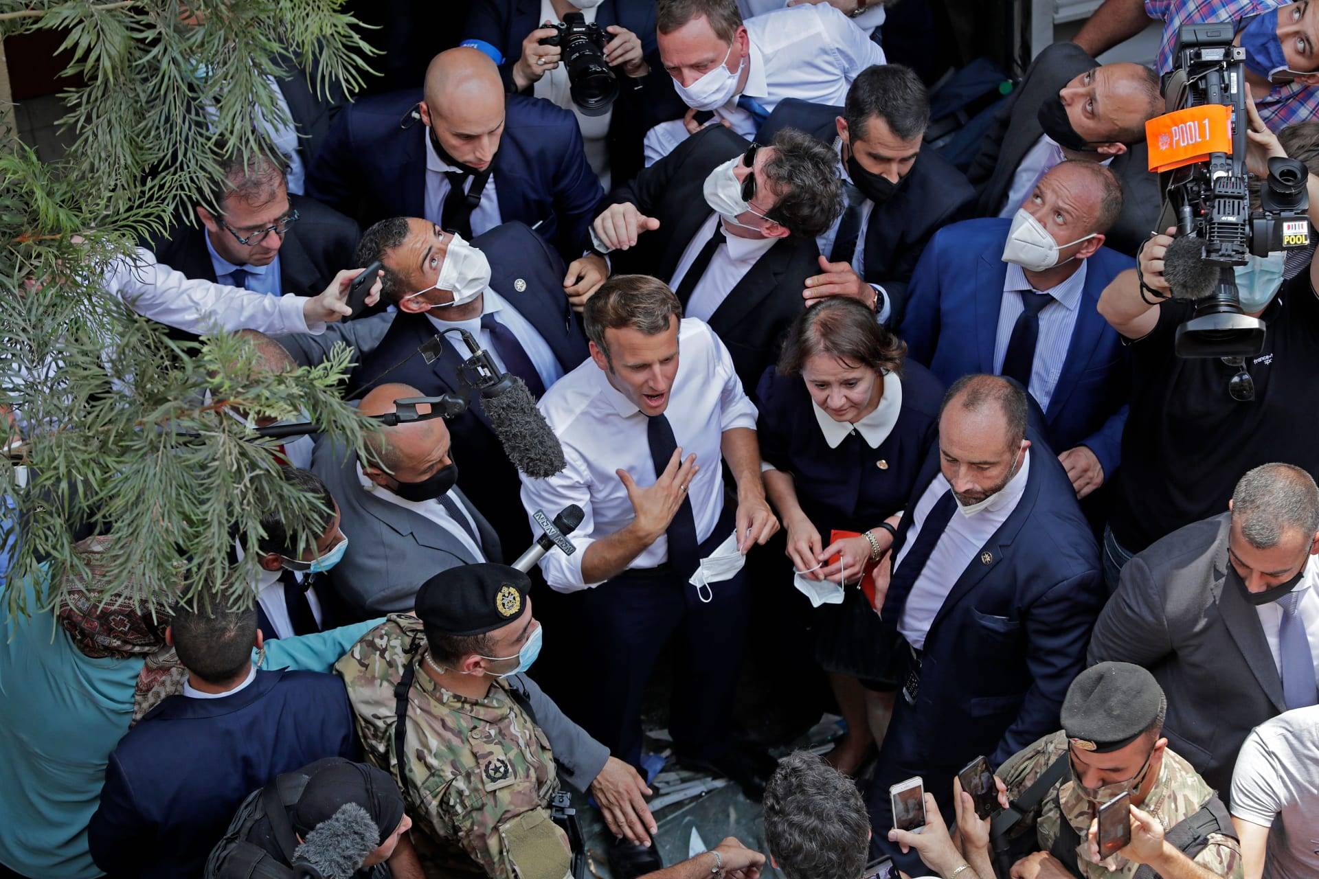 ماكرون يواصل الجهود الدوليّة لعقد اجتماع باريس ووضع مسار الحلّ للأزمة اللبنانيّة
الاستحقاق الرئاسي وتشكيل الحكومة الطبق الرئيس على الطاولة