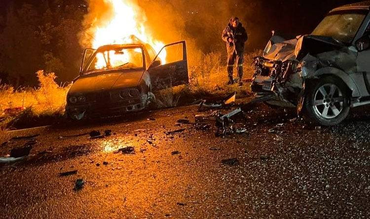 حادث سير مروع على طريق عام فيطرون ووفاة شابين