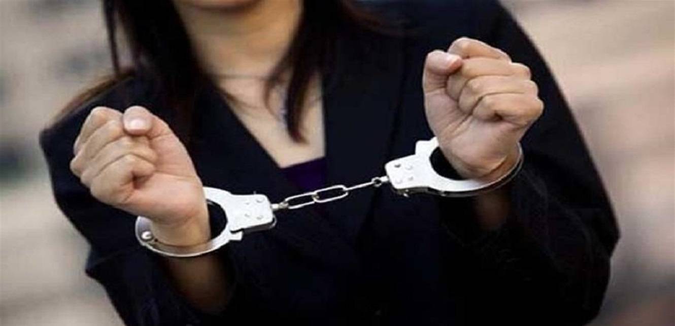 القبض على "بلوغر" شهيرة وصاحب محل ألبسة داخل شقة... ماذا ضُبط معهما؟