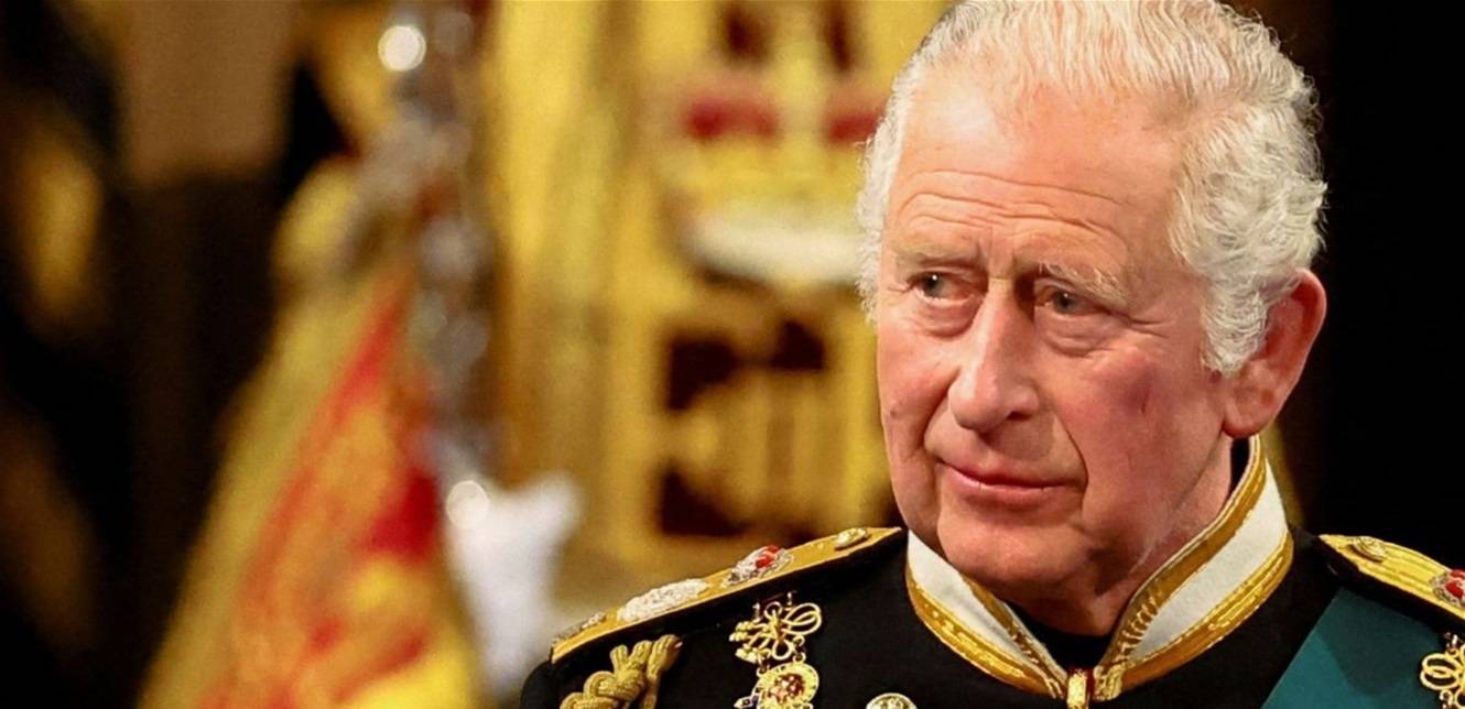 ماذا فعل تشارلز عندما ناداه نادل بـ"الملك" بدلا من "جلالتك"؟