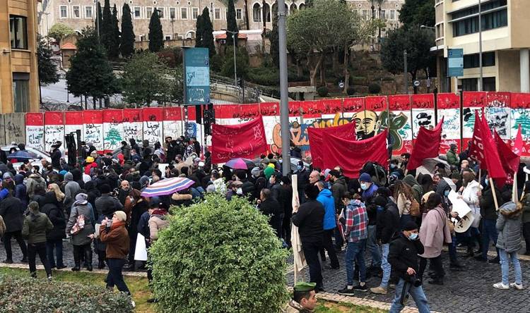 الأمن في مأزق... المودعون أم المصارف؟