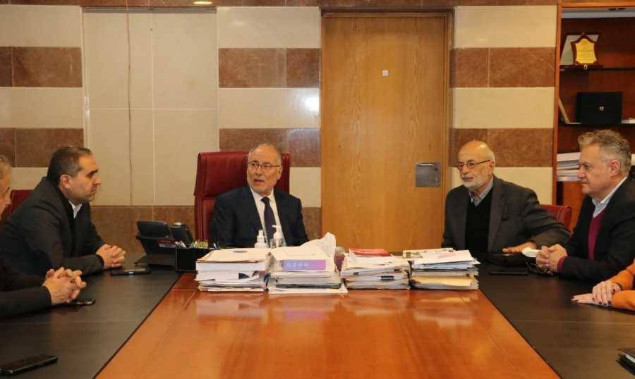 وفد من "الإشتراكي" زار وزير التربية
شهيب: المعلّمون أصحاب حق ونرفض
التضحية بالمدرسة الرسميّة
