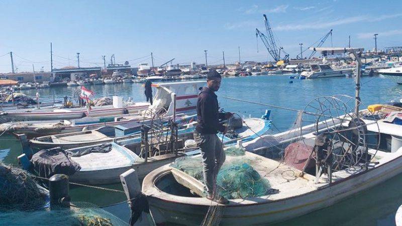 صيادو الاسماك في ساحل لبنان الجنوبي: لمنع استخدام الوسائل الغير المشروعة قانوناً في الصيد