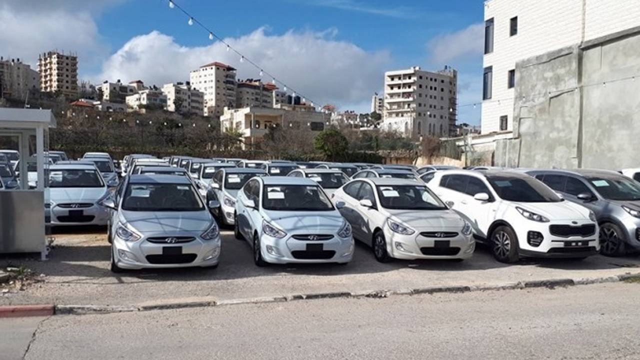 نقابتي مستوردي السيارات المستعملة واصحاب المعارض تعلن يوم الثلاثاء "يوم الغضب والتظاهر"