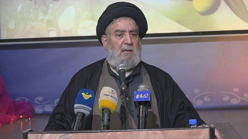 رعى إطلاق مشروع "منزرع سوا علم وشجر"
أمين السيد: لنحافظ على بلدنا
ونحميه ونصنع بأيدينا جمال بيئته