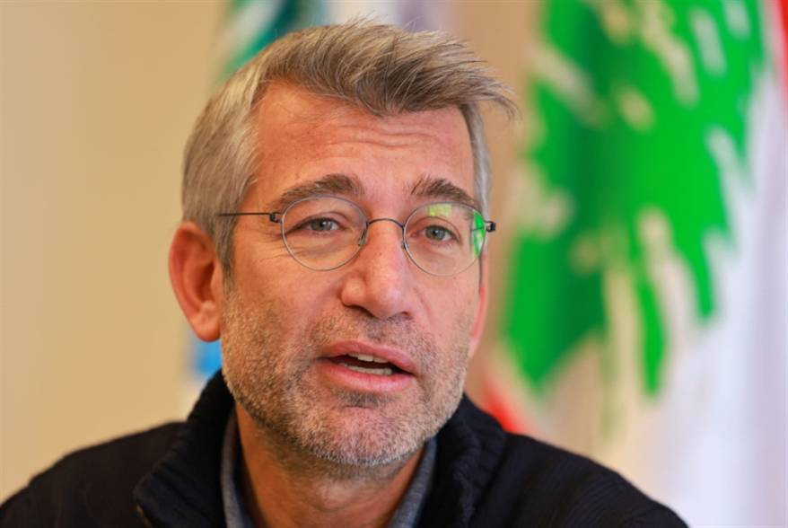 "لا أحد يبتزني"... فياض: يستخدمون الكهرباء لابتزاز الناس بمصالحهم الحيويّة