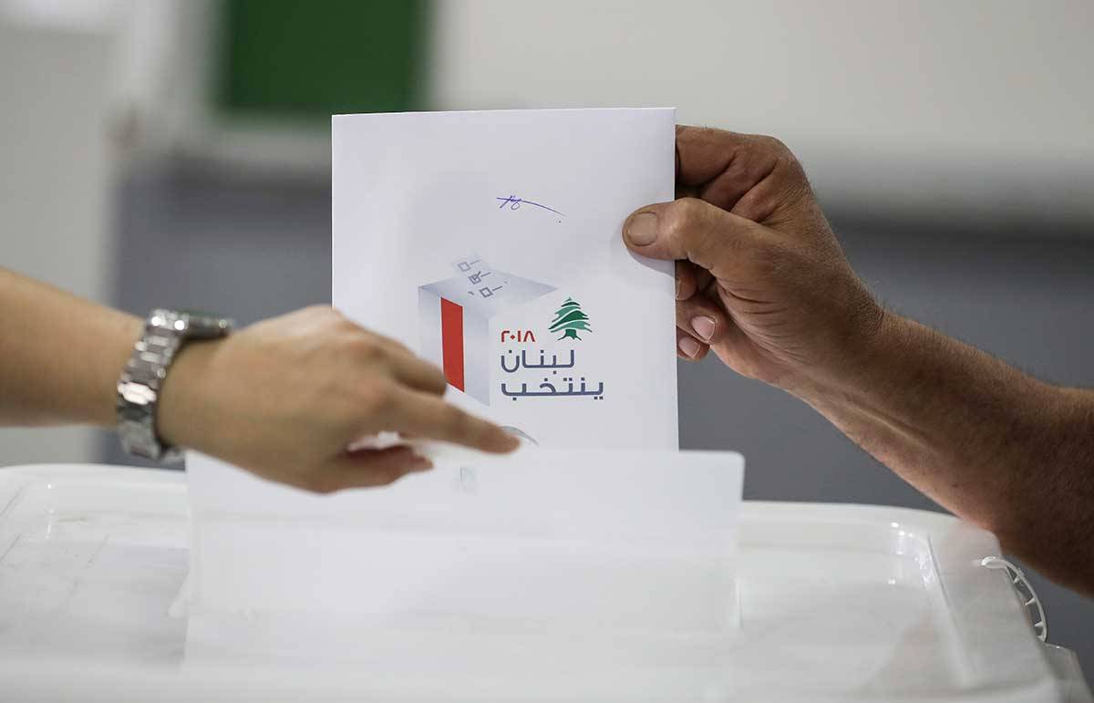 وزير الداخليّة يُؤكد إجراء الانتخابات البلديّة في نهاية أيّار وتأمين التمويل
8 آذار تشكّل إدارة مناطقيّة مشتركة... وتركيز على الصوت السني في المدن