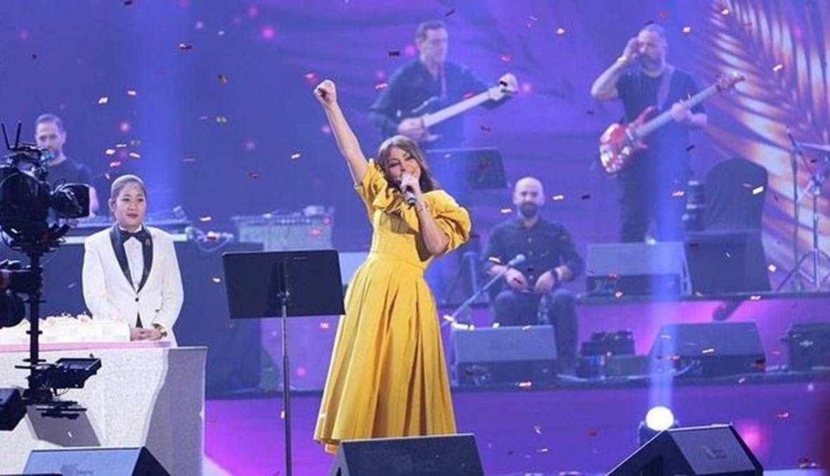إليسا إلى أميركا… وتطمئن جمهورها: “ليس عليكم أن تقلقوا”