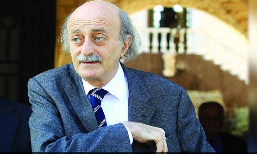لقاء بين جنبلاط ووفد من الحزب.. وعرض لآخر المستجدات