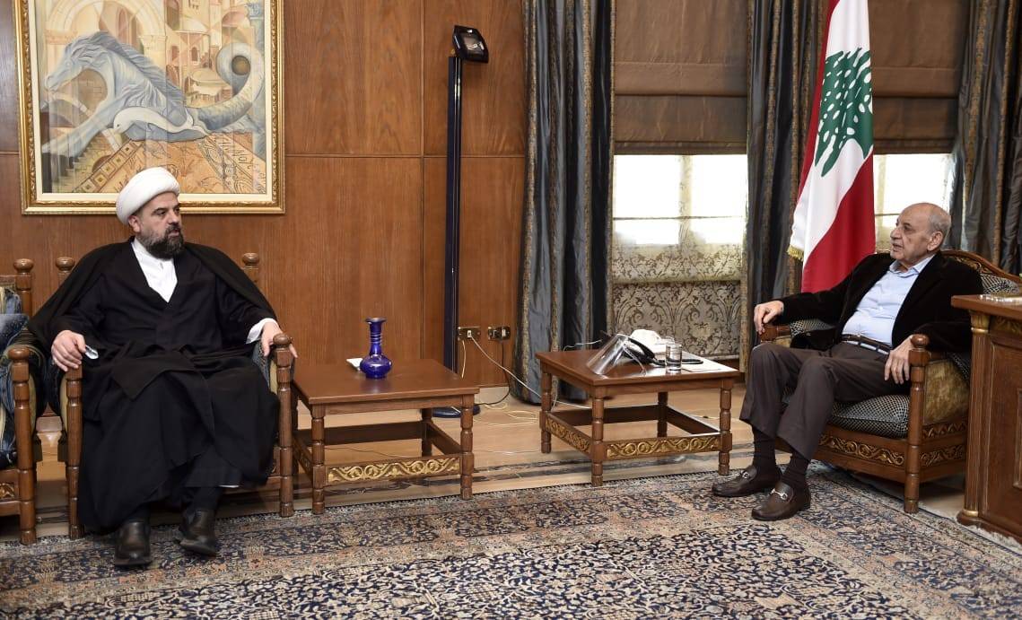 استقبل قبلان ودعا الى جلسة رئاسيّة الخميس
بري عرض مع وفد نقابات
المهن الحرّة شؤوناً مطلبية