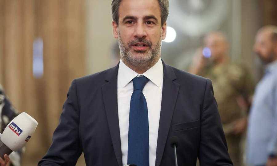 معوض: لن أساوم على الثوابت
التي ترشحتُ على أساسها