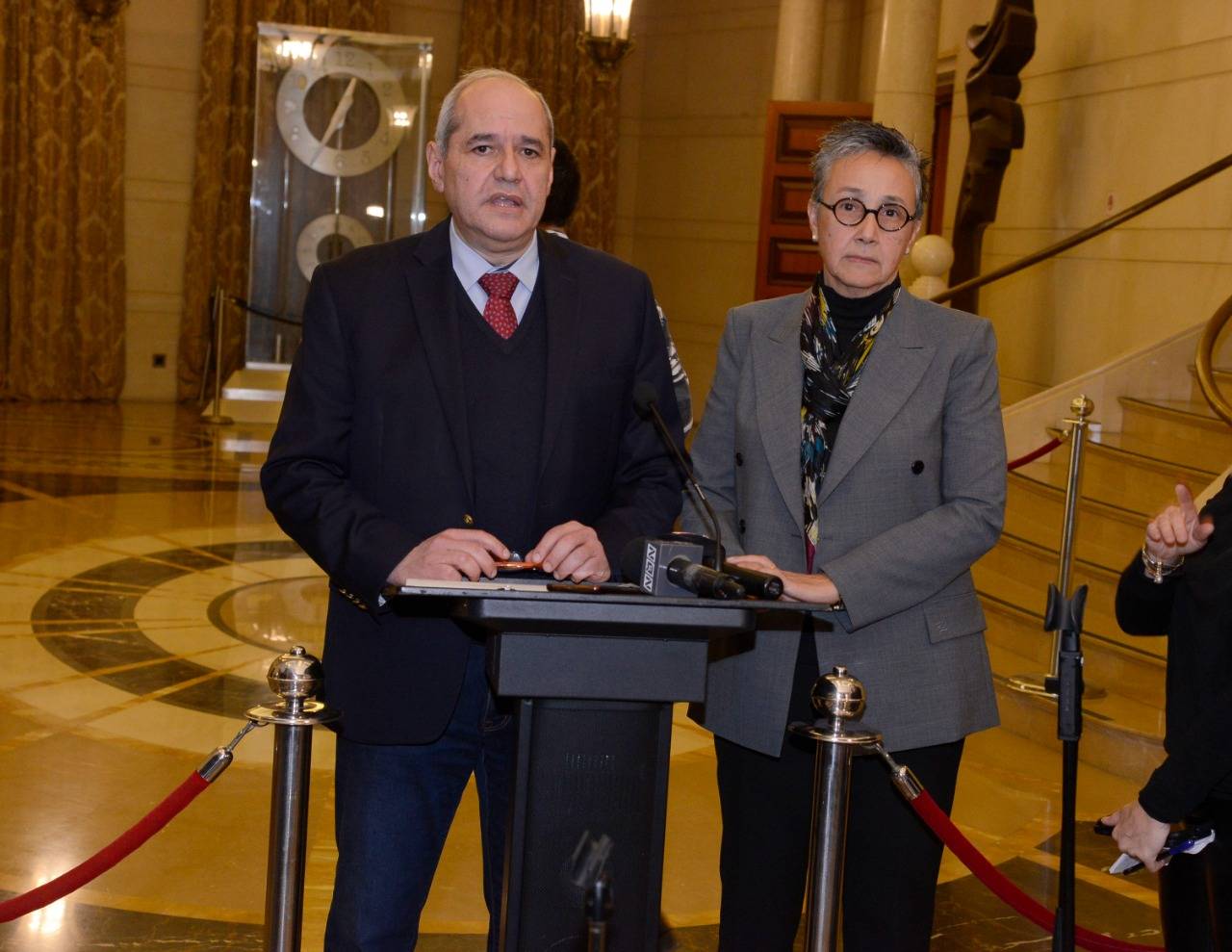 بالفيديو - ماذا قال النائبان خلف وصليبا بعد أول ليلة من اعتصامهما داخل مقر المجلس؟