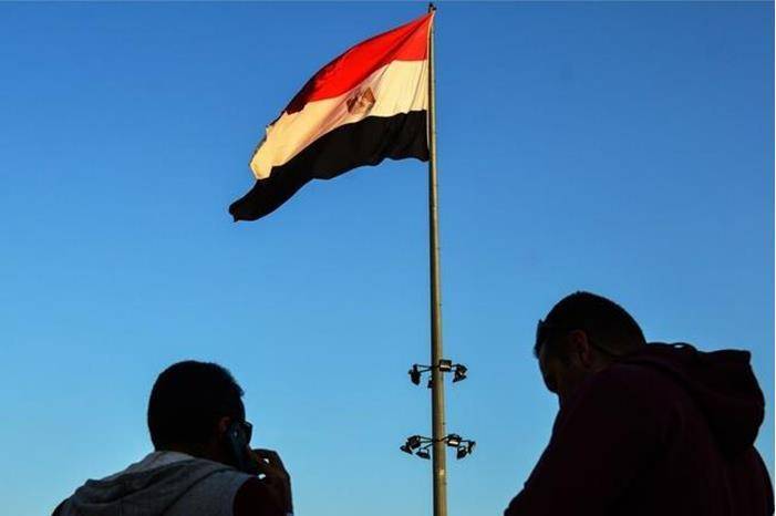 فصل مئات الموظفين في مصر من الحكومة بسبب المخدرات