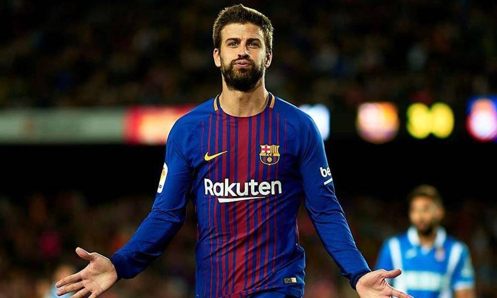 مصوّر باباراتزي يفضح بيكيه!