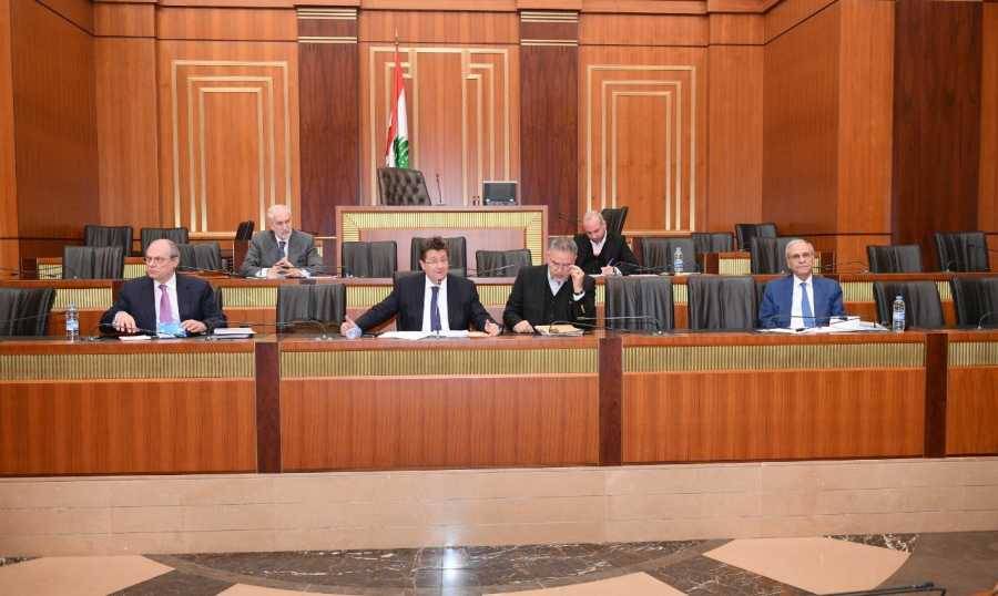متى يترجم النواب إجماعهم على قدسيّة
الودائع وتوزيع الخسائر... إلى نصوص؟!